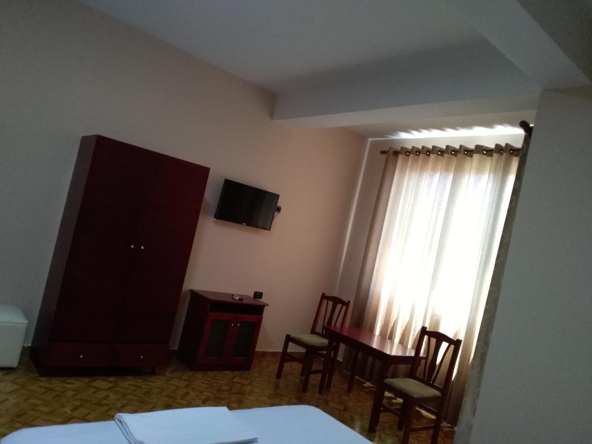 Hotel Gjeli Fier Luaran gambar